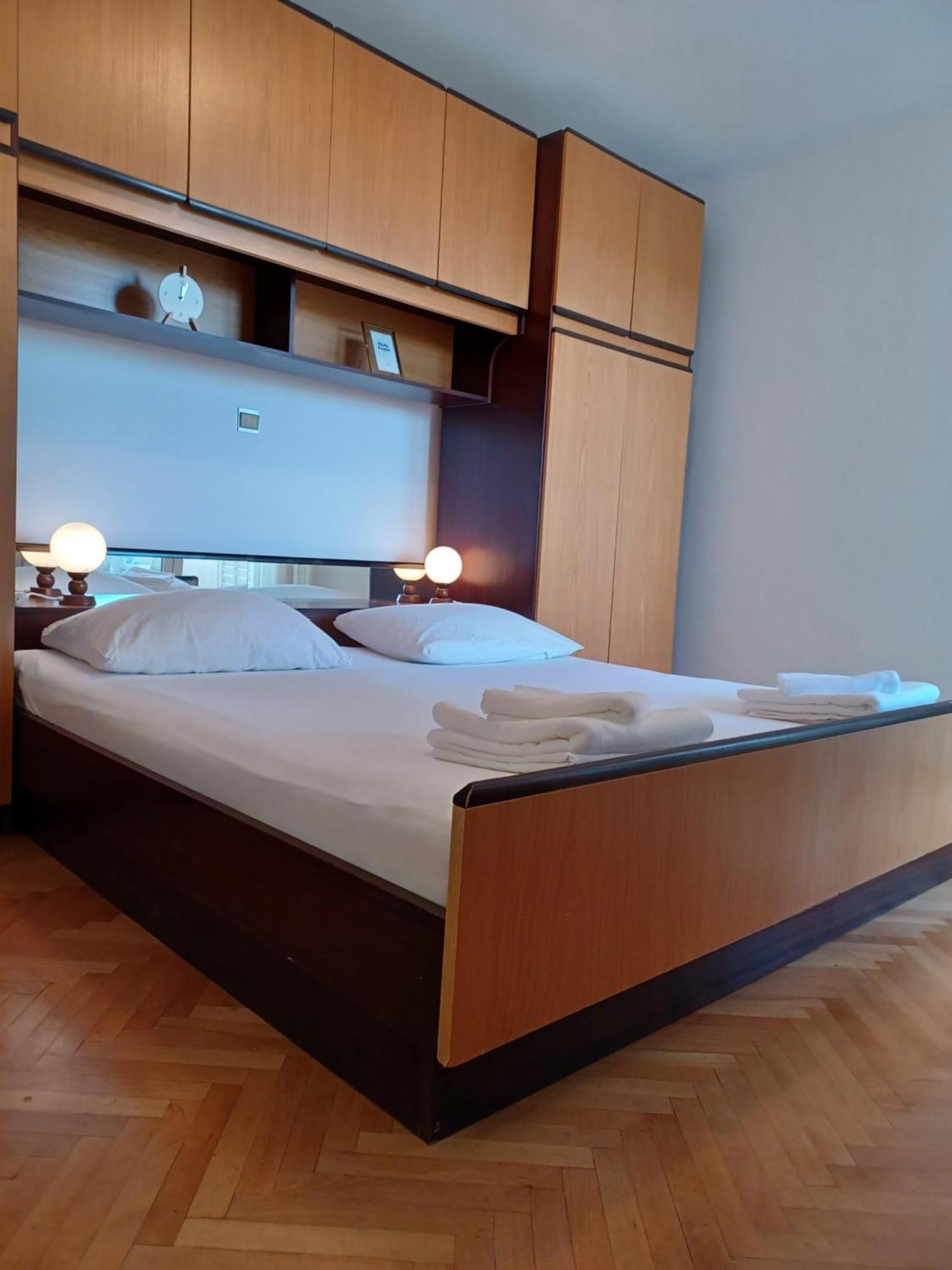 Apartments Emilija Makarska Buitenkant foto