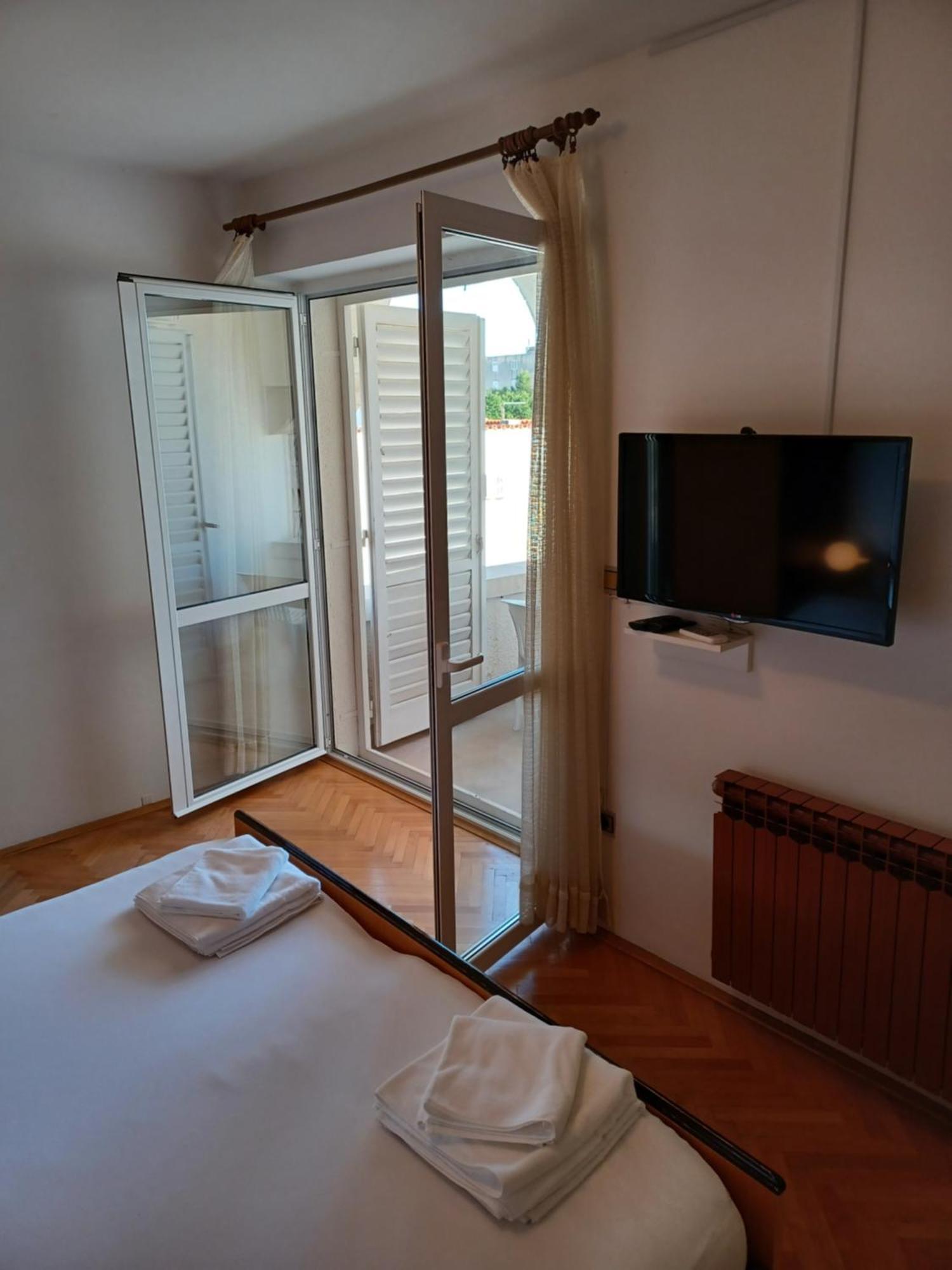 Apartments Emilija Makarska Buitenkant foto