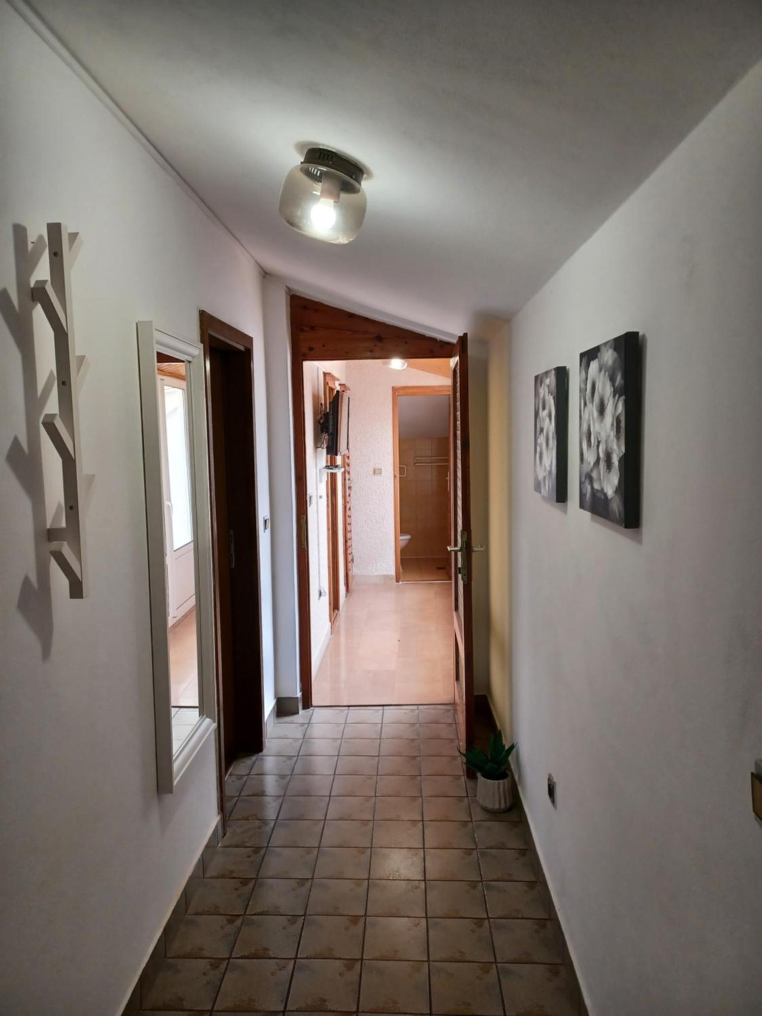 Apartments Emilija Makarska Kamer foto