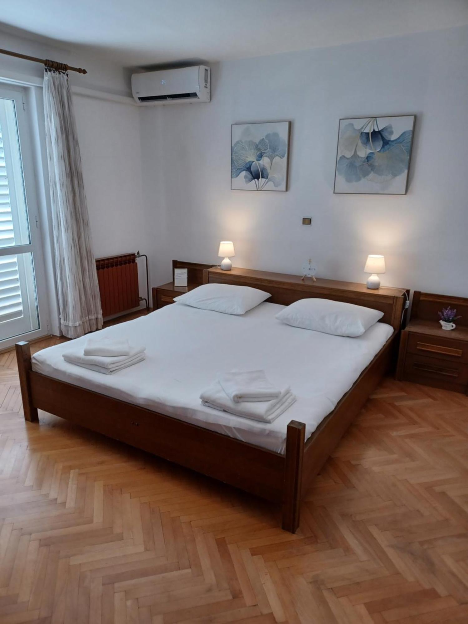 Apartments Emilija Makarska Kamer foto