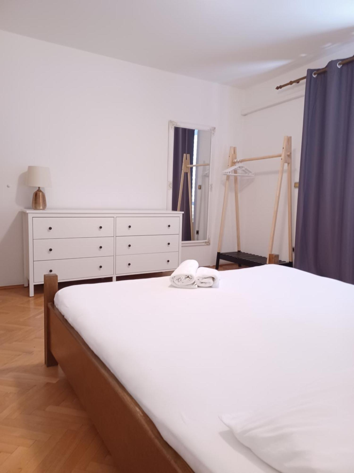 Apartments Emilija Makarska Kamer foto