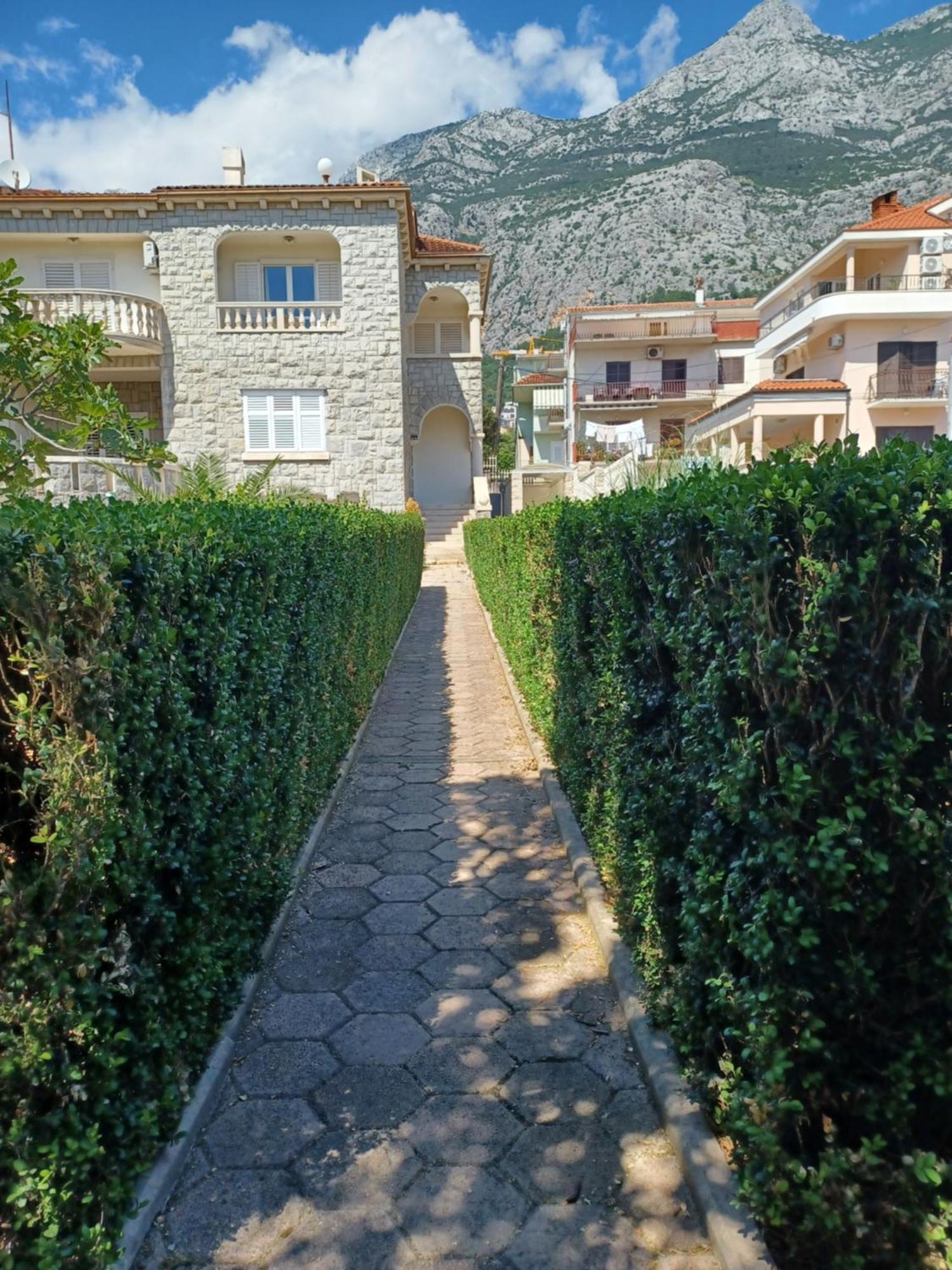 Apartments Emilija Makarska Kamer foto