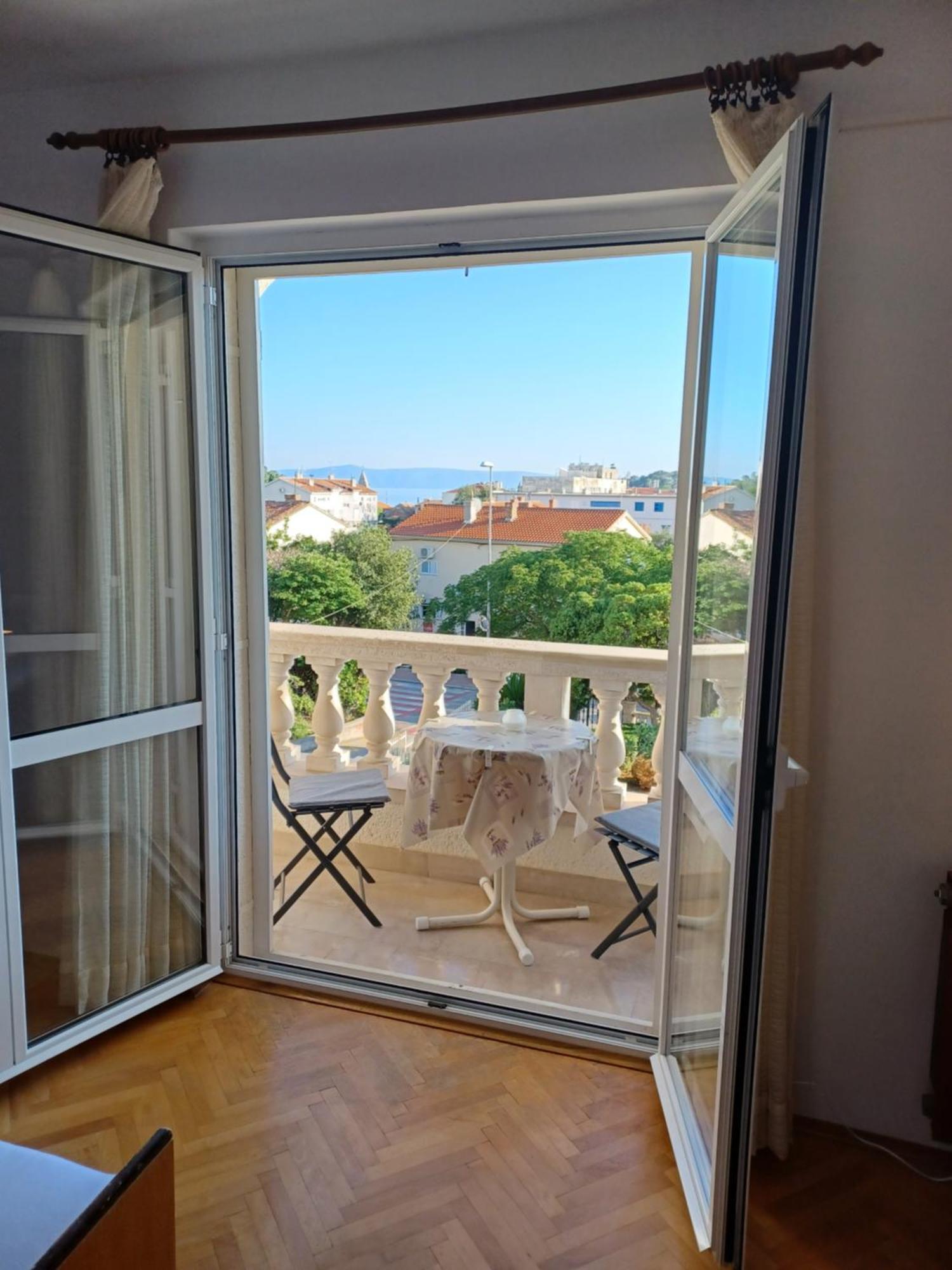 Apartments Emilija Makarska Kamer foto